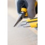 Stanley 0-10-425, cutter dynagrip, maner bi-material, blister, lungime 180 mm, incl. 1 lama segmentata 0.7x25mm