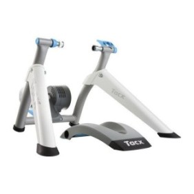 Garmin trainer tacx flow smart  caracteristici fizice şi performanţe dimensiuni la pliere 222 x 161