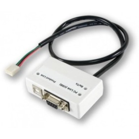 Interfată pentru conexiune directă paradox 307usb include un port usb si un port serial (db-9)