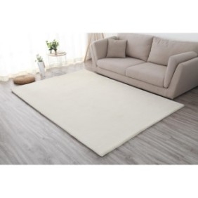 Covor shaggy soft blanita inaltime totala 3.5 cm  greutate covor 2100g/m2 . material : 100&%